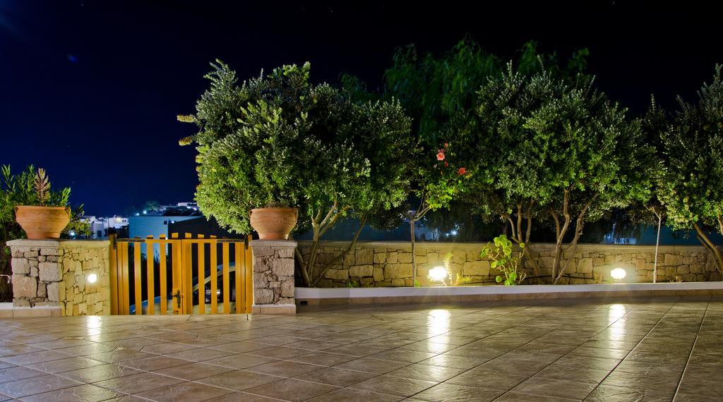 Aerolithos Otel Adamantas  Dış mekan fotoğraf