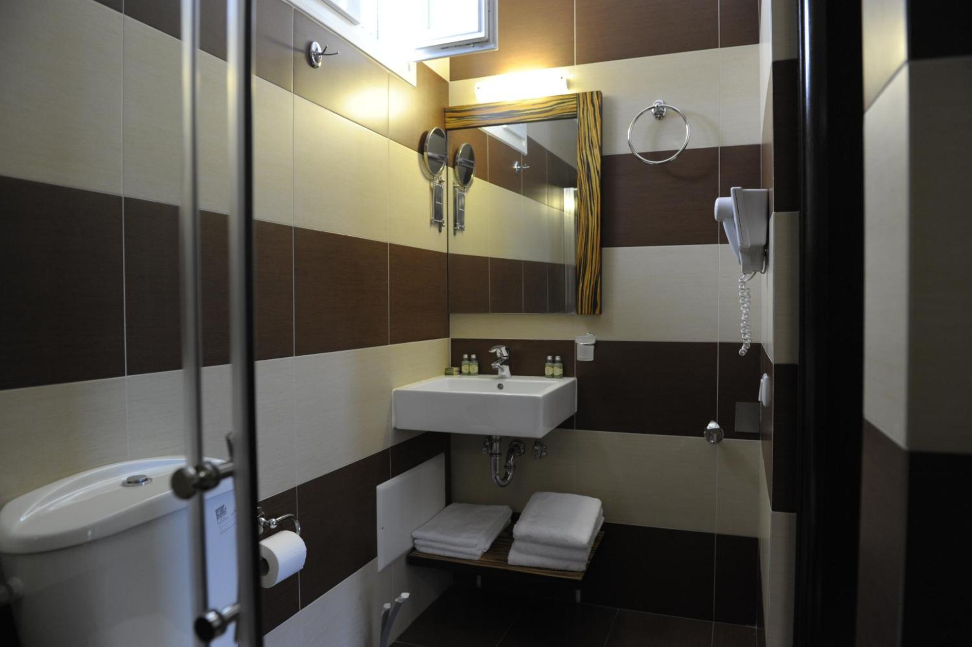 Aerolithos Otel Adamantas  Dış mekan fotoğraf